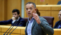 Ander Gil: de concejal con 1.318 euros brutos al mes a senador con 5.812 euros y casi 2.000 libres de impuestos