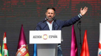 ​Vox plantea una “Agenda España”  que dejaría sin sueldo público a sus 67 diputados autonómicos, tres senadores y decenas de asesores