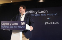 ​El ‘botín’ para PP y Vox en Castilla y León si gobiernan juntos: Reparto de más de 90 altos cargos y 6,6 millones anuales en sueldos públicos