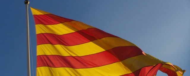 senyera catalana sueldos públicos